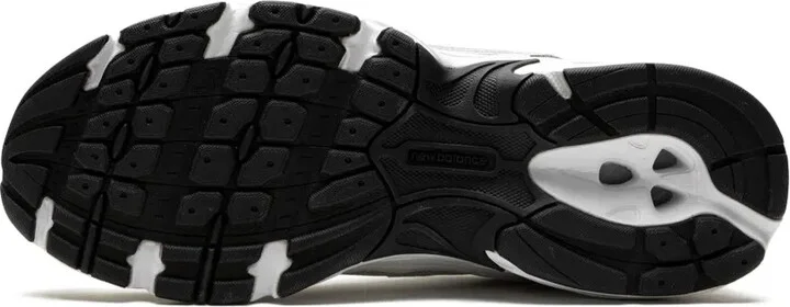 530 Low-Top Sneakers - Image 4
