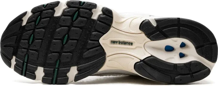 530 "Sea Salt/Marsh Green" sneakers - Image 4