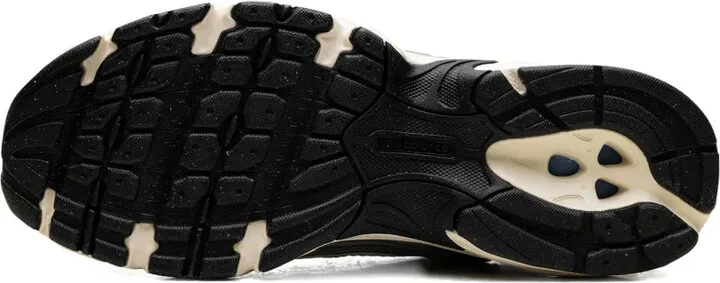 530 "Silver Metallic" trainers - Image 3