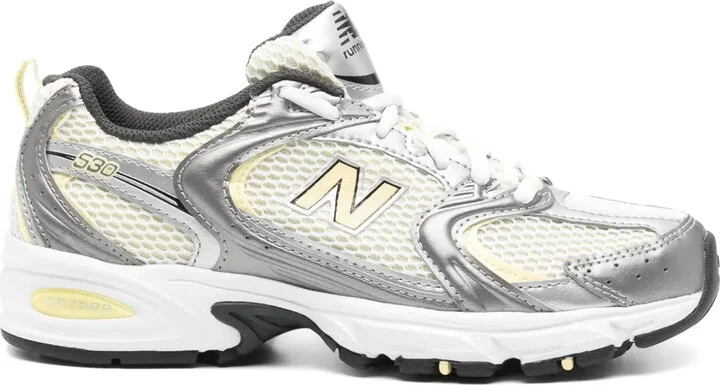 530 Sneakers
