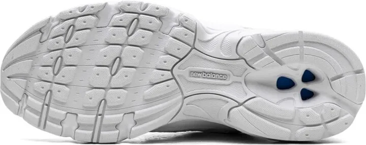 530 "Triple White" sneakers - Image 4