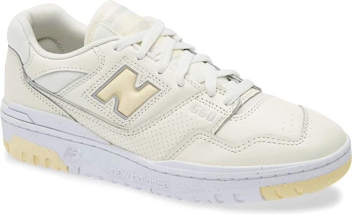 550 Basketball Sneaker