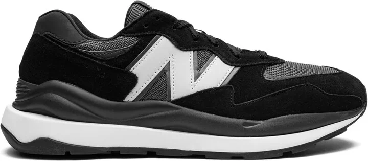 57/40 Sneakers
