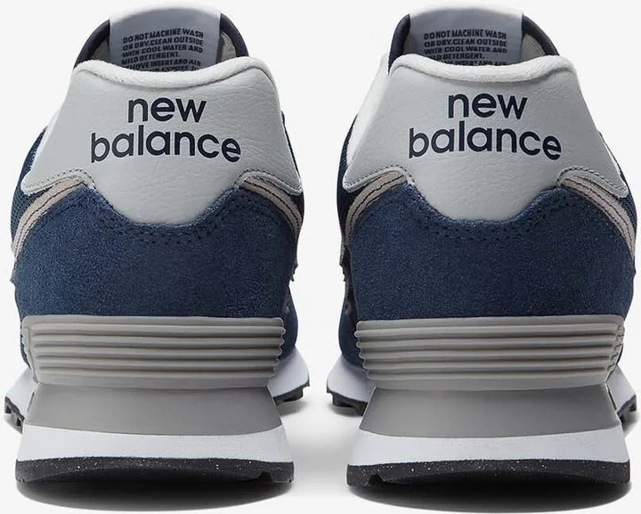 574 Core Low-Top Sneakers in Navy with White - Image 3