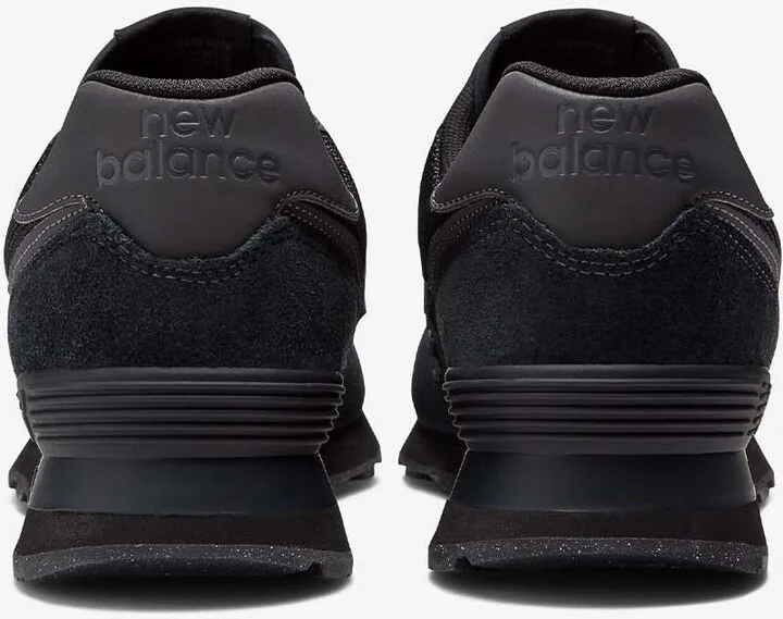 574 Low-Top Sneakers in Black - Image 3