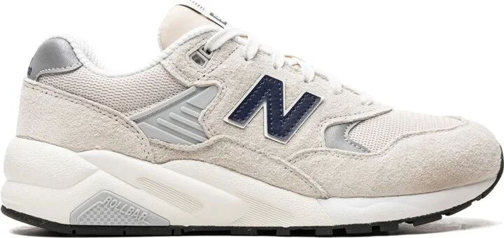 580 "Nimbus Cloud" sneakers