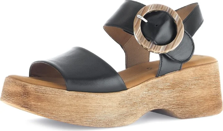 64.520 Platform Sandal