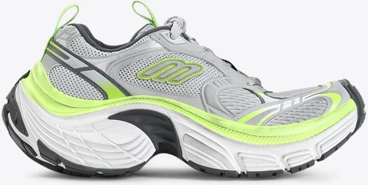 6XL Low-Top Sneakers