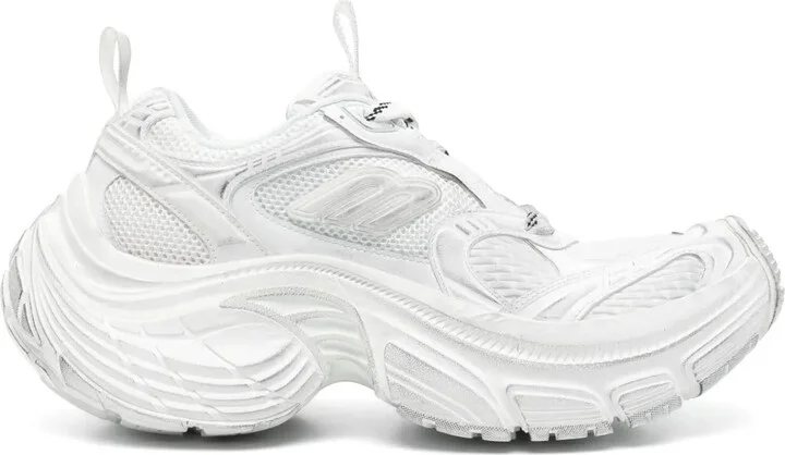 6XL sneakers