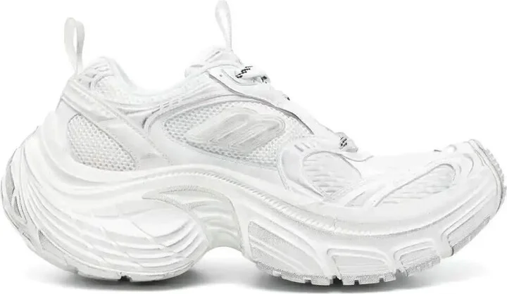 6XL Sneakers
