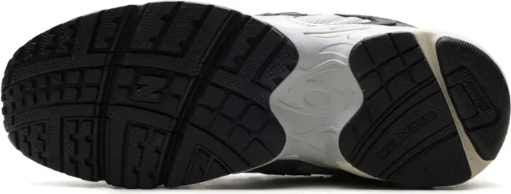 725v1 "Grey Matter Black" sneakers - Image 4
