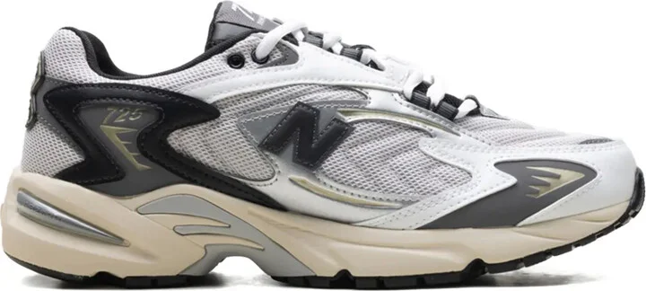 725v1 "Grey Matter Black" sneakers