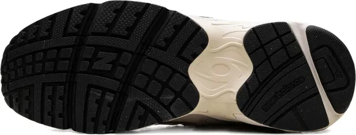 725v1 Mesh Sneakers - Image 4