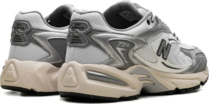 725v1 "Metallic Silver/Slate Grey" sneakers - Image 3