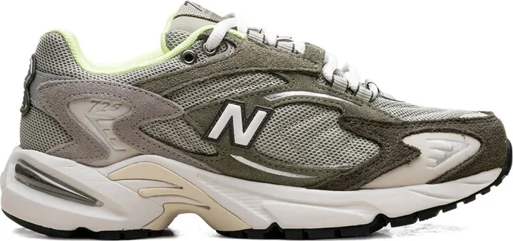 725v1 "Olivine Dark Moss" sneakers