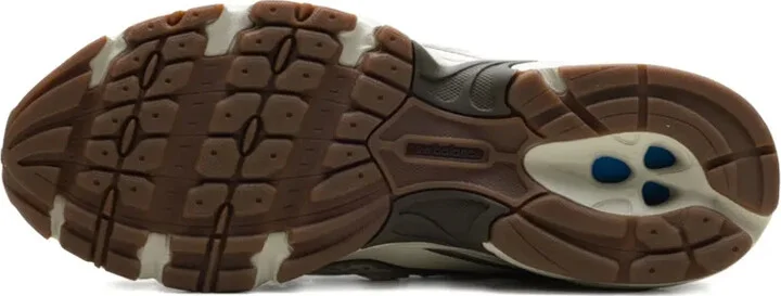 740 "Brown" sneakers - Image 4