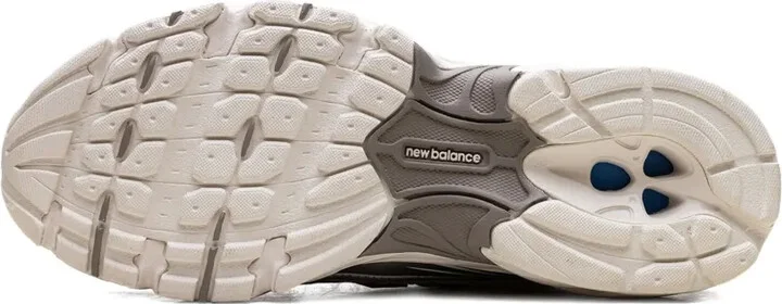 740 "Sea Salt/Arid Stone/Silver Metallic/Mushroom" sneakers - Image 5
