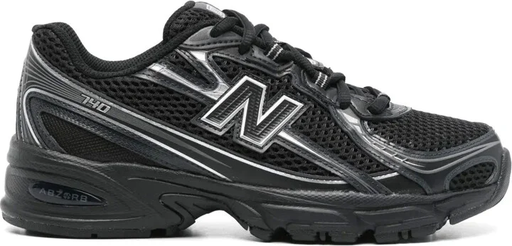 740 Sneakers