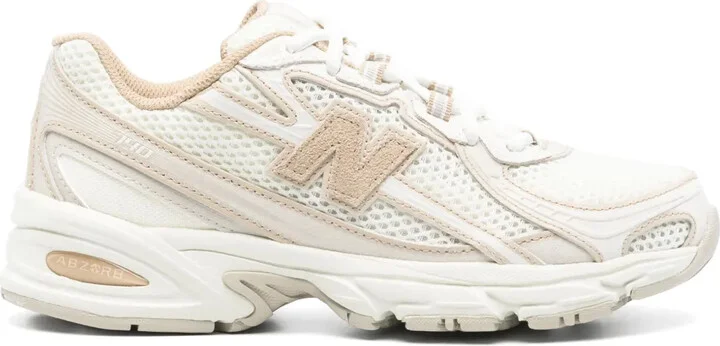 740 Sneakers