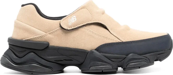 8040 Sneakers