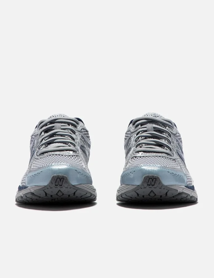 860v2 - Image 2