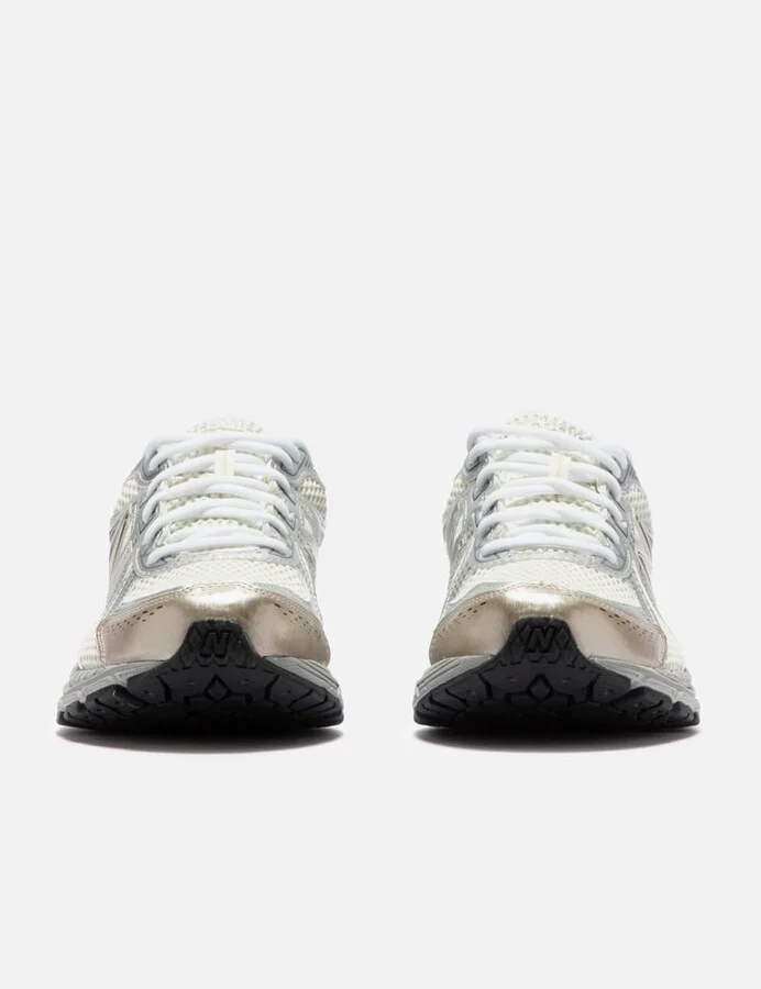 860v2 - Image 2
