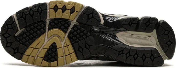 860v2 "Earth" sneakers - Image 4