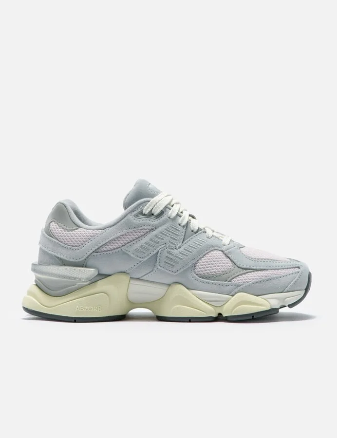 Grey > 灰色 > 그레이 > グレー