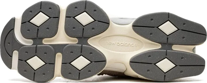 9060 "Driftwood" sneakers - Image 4