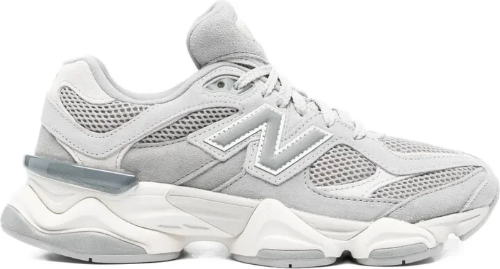9060 Logo-Detail Sneakers