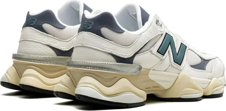 9060 Logo-Patch Sneakers - Image 3