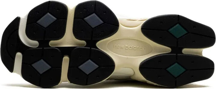 9060 Logo-Patch Sneakers - Image 4