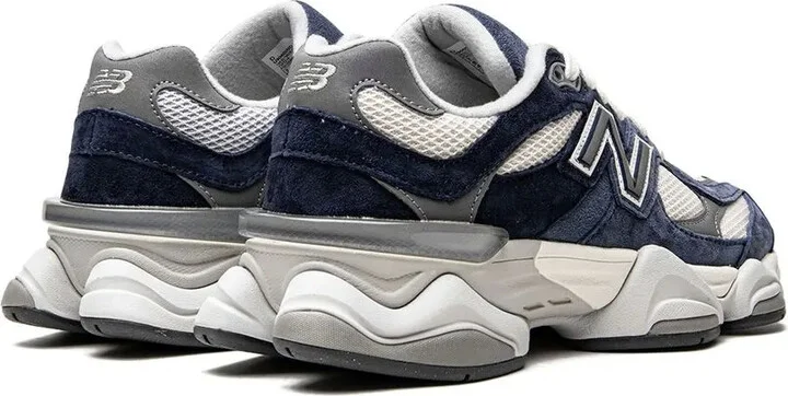 9060 Low-Top Sneakers - Image 3