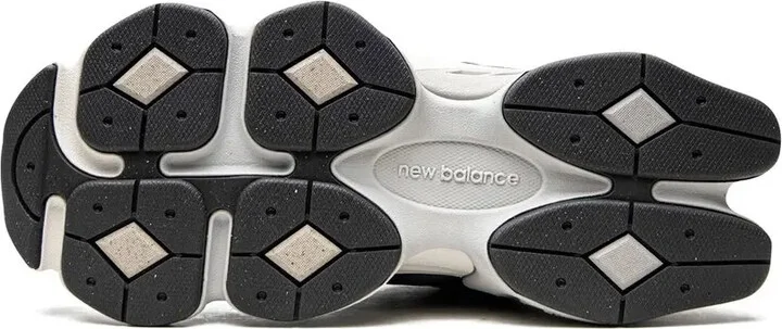 9060 Low-Top Sneakers - Image 4
