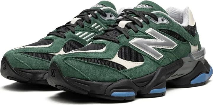 9060 Low-Top Sneakers - Image 5
