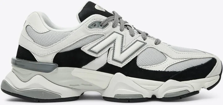 9060 Low-Top Sneakers