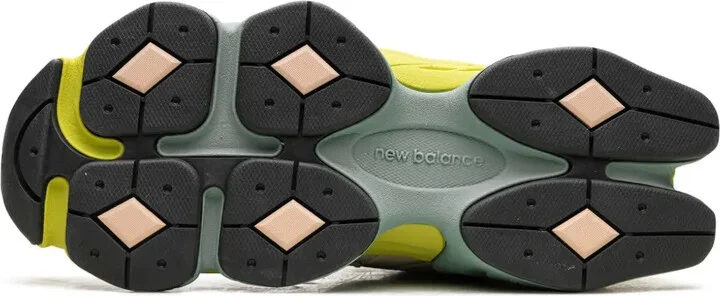 9060 "Moonbeam" sneakers - Image 4