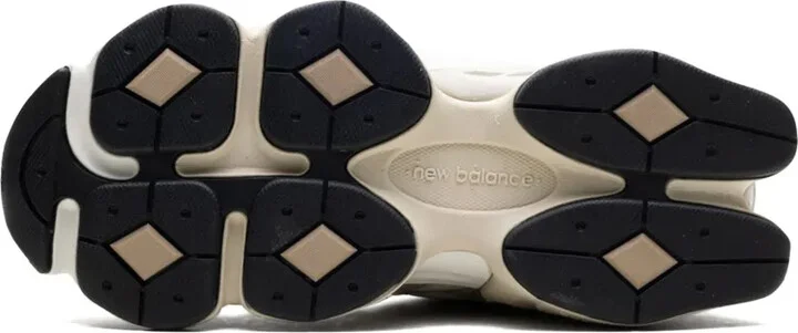 9060 "Oatmeal" sneakers - Image 4