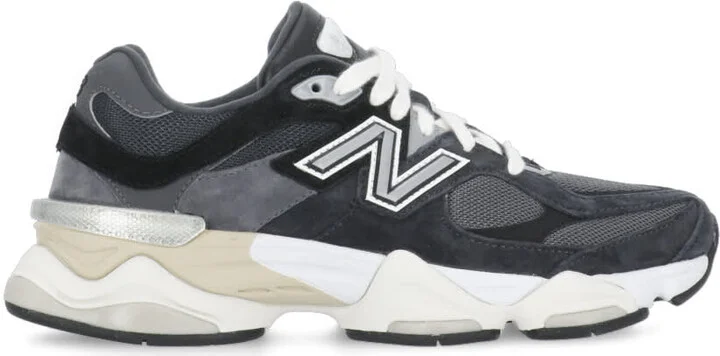 9060 Sneakers