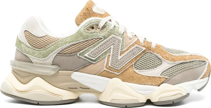 9060 Sneakers