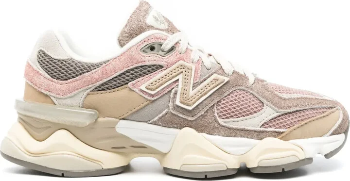 9060 Sneakers