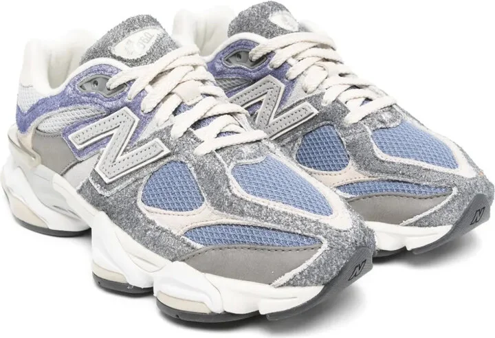 9060 Sneakers