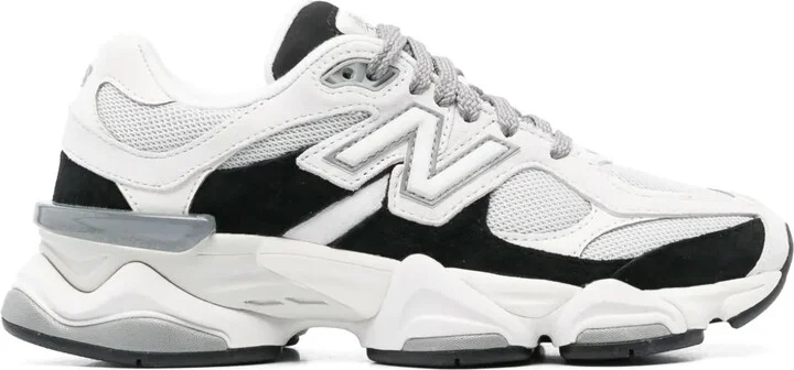 9060 Sneakers