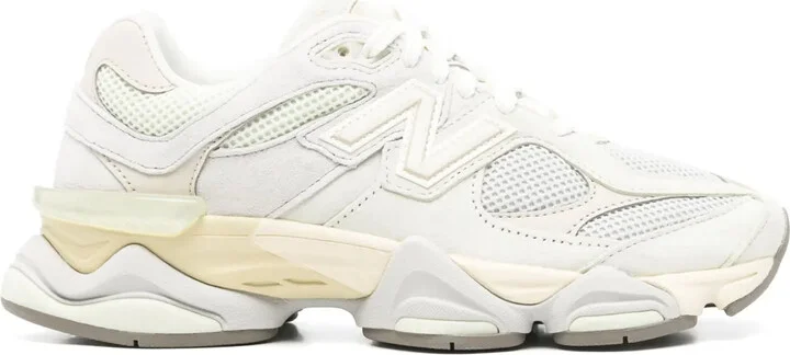 9060 Sneakers
