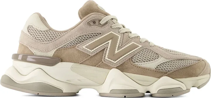 9060 Sneakers