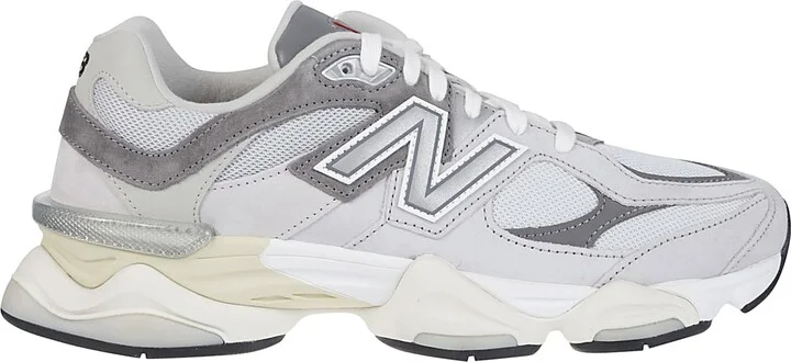9060 Sneakers