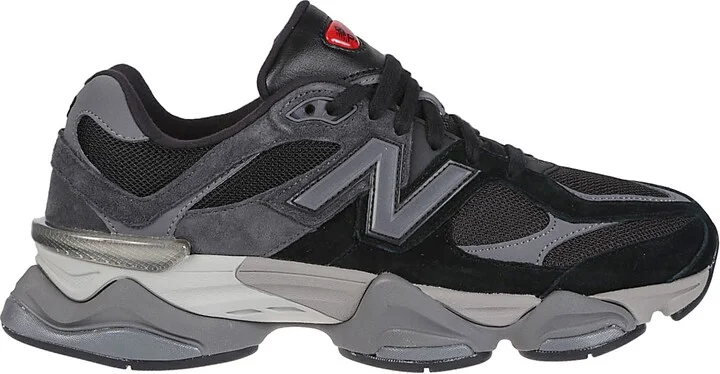 9060 Sneakers