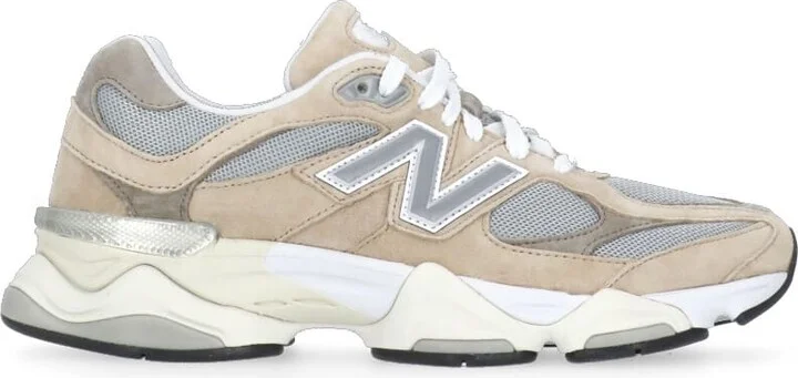 9060 Sneakers