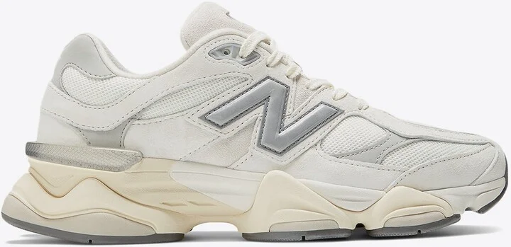 9060 Sneakers in Sea Salt with Concrete and Silver Metallic