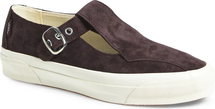 93 Luxe Mary Jane Sneaker